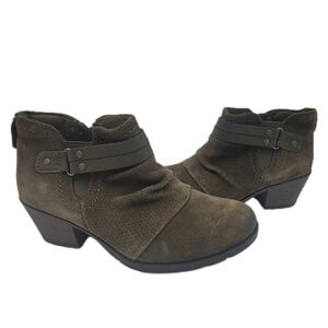 Earth Origins Odel Suede Ankle Booties Olive Green Women's Size 6.5M